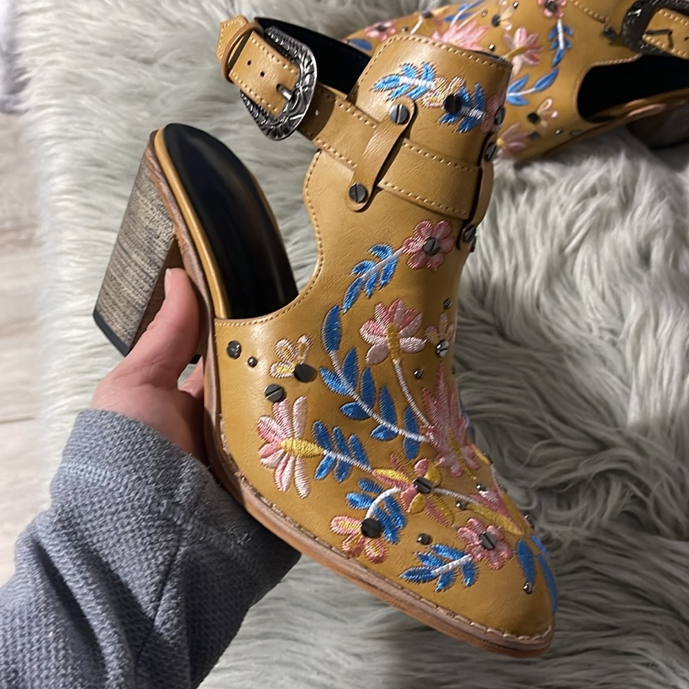 Embroidered Mustard Block Heel Sandals with Buckle Strap - Women - Picture 2 of 5